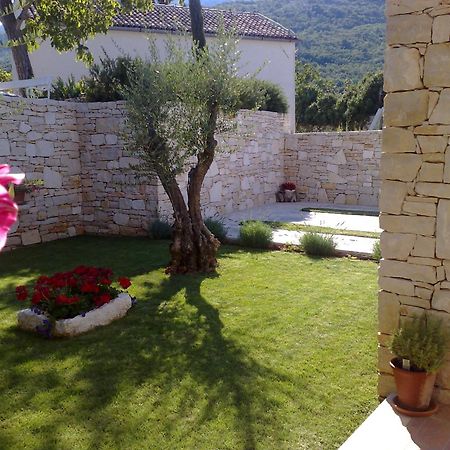 Brseč Apartments Villa Ina מראה חיצוני תמונה